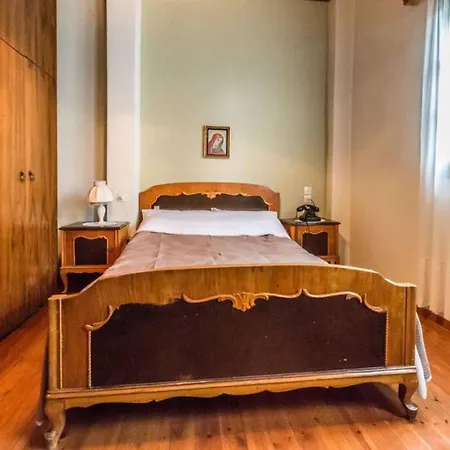 Hébergement de vacances Calliope's Stone Manor *