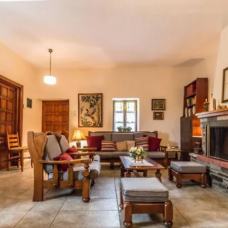 Calliope's Stone Manor Hébergement de vacances Tsagkarada