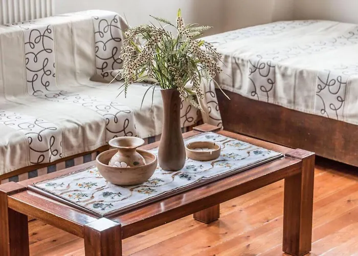 Calliope's Stone Manor Holiday home