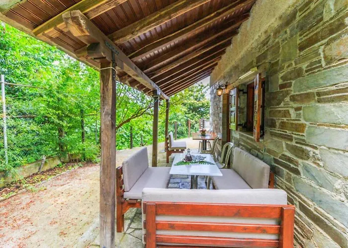 Calliope's Stone Manor Holiday home