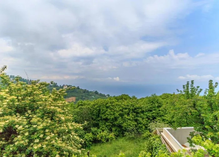 Holiday home Calliope's Stone Manor