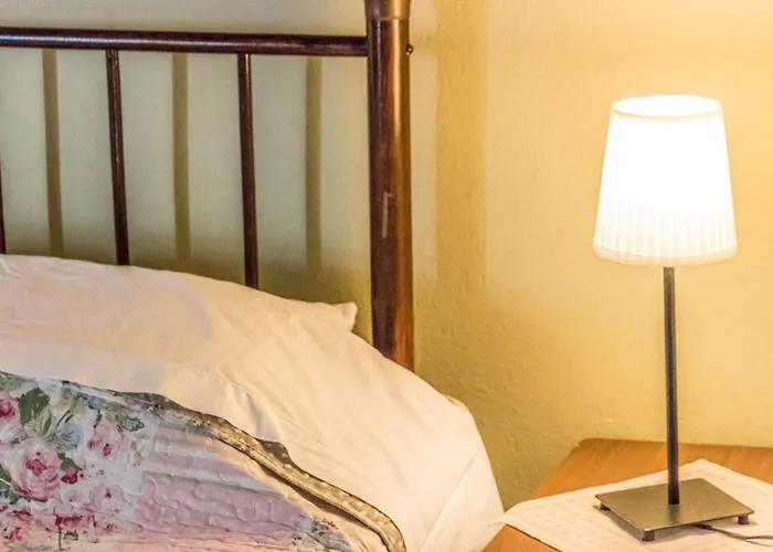 Calliope's Stone Manor Holiday home *