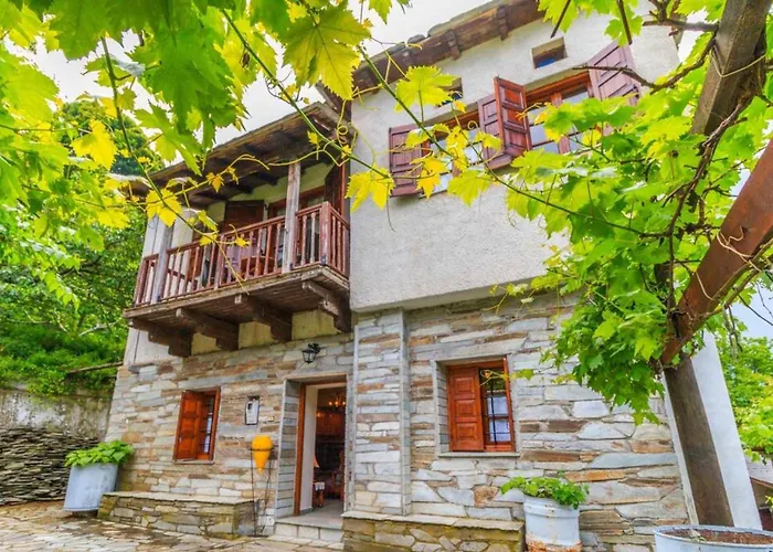 Holiday home Calliope's Stone Manor